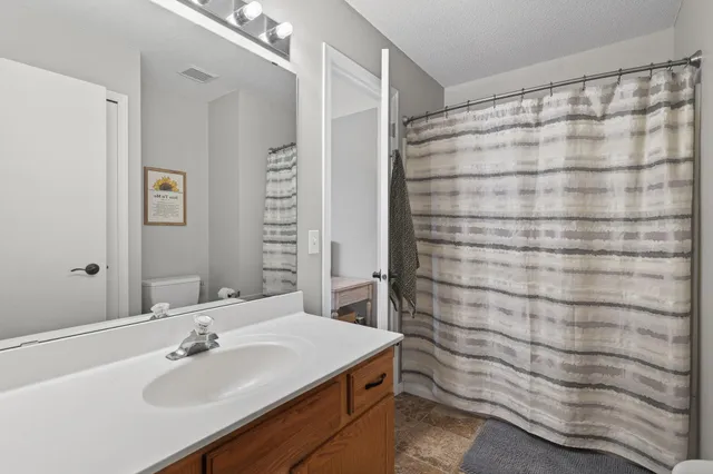 $279,900 | 1724 Weston Lane, Shakopee, MN 55379