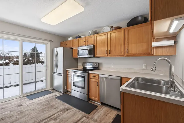 $279,900 | 1724 Weston Lane, Shakopee, MN 55379