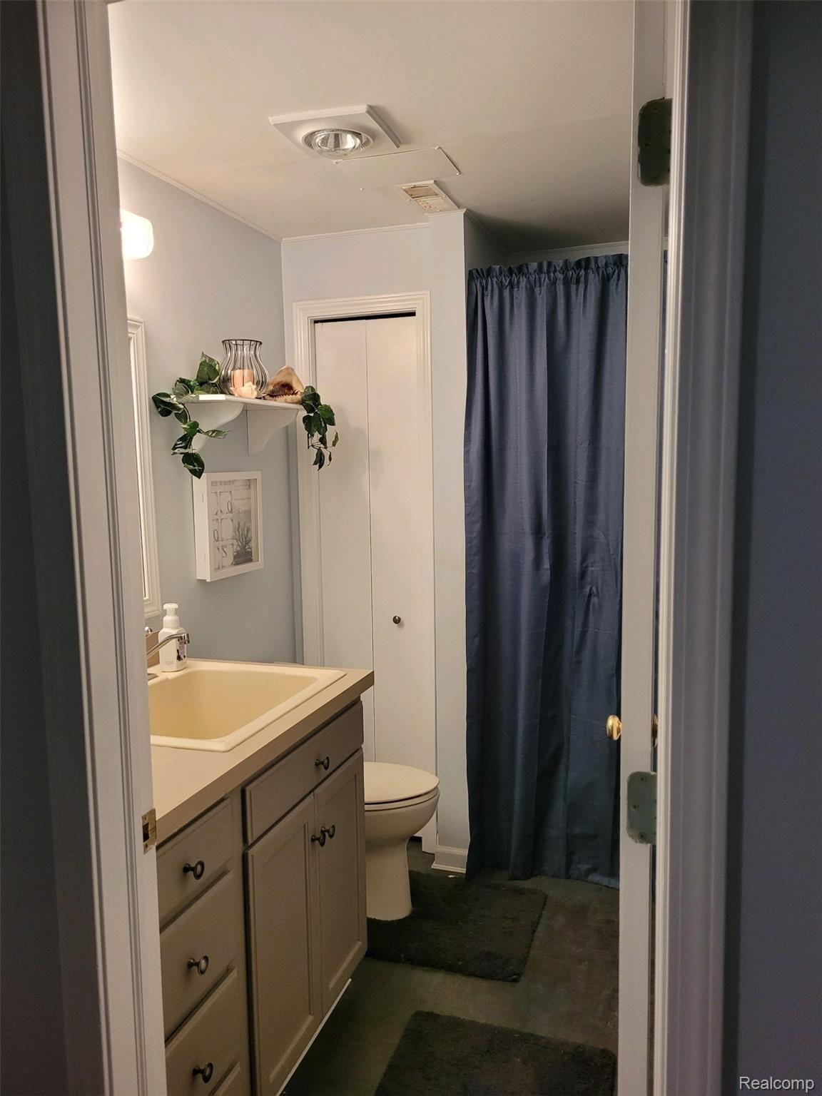 3572 Bowen Road Howell, MI 48855 - Photo 11 of 52 3572 Bowen - Basement Bath.jpg