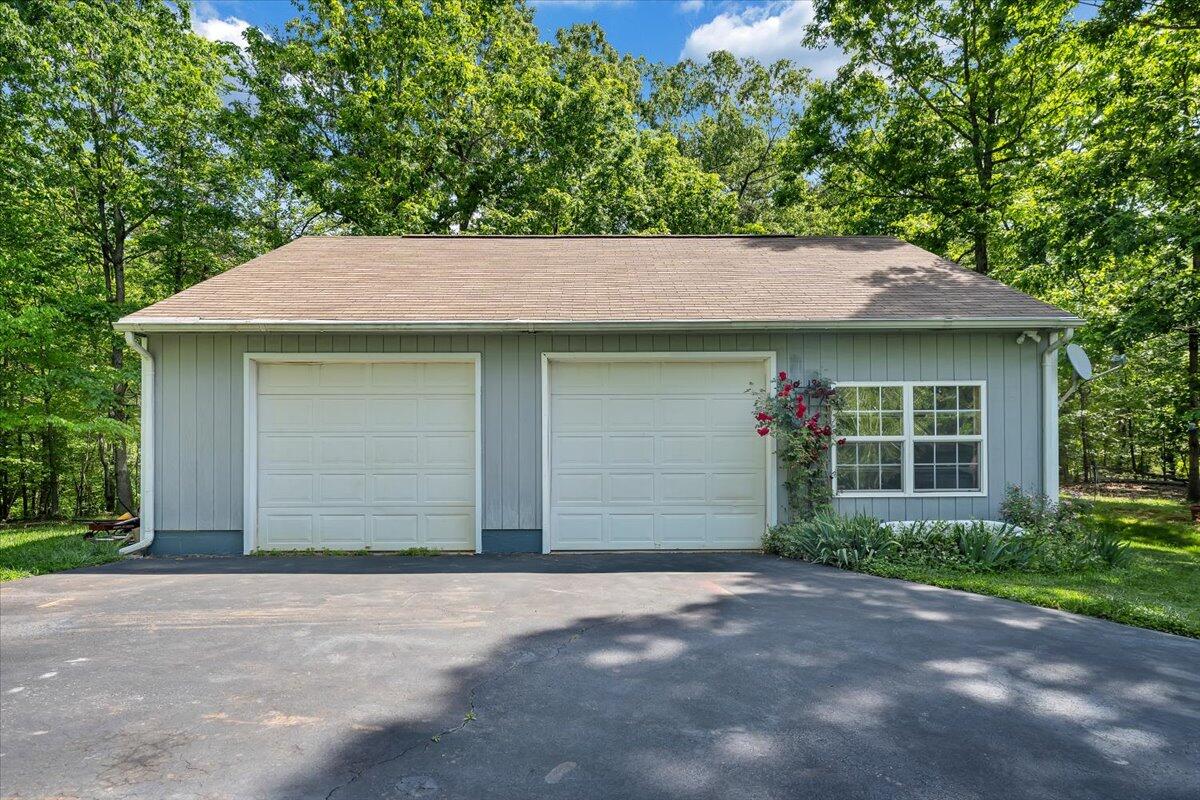 101 Gap Bridge Road Moneta, VA 24121 - Photo 27 of 52 51-MIB01734
