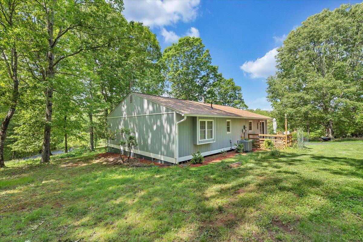101 Gap Bridge Road Moneta, VA 24121 - Photo 35 of 52 62-MIB01746