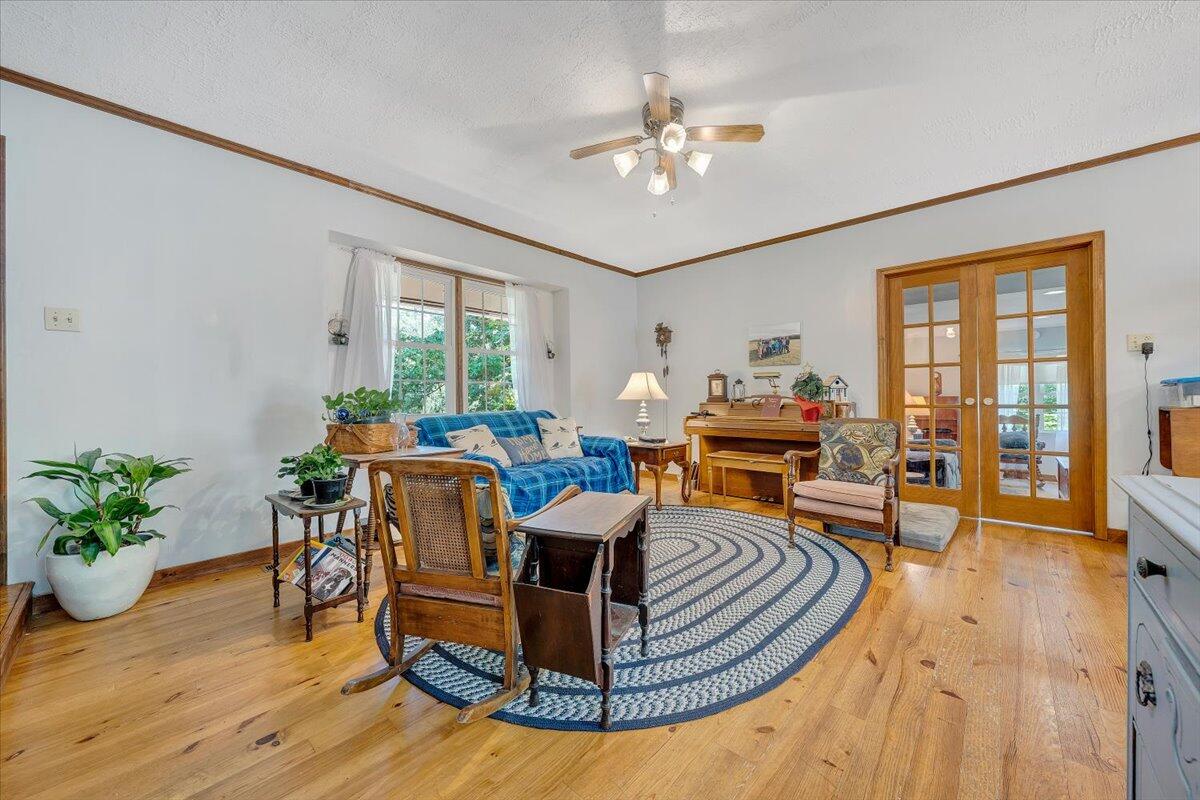 101 Gap Bridge Road Moneta, VA 24121 - Photo 7 of 52 22-MIB01692