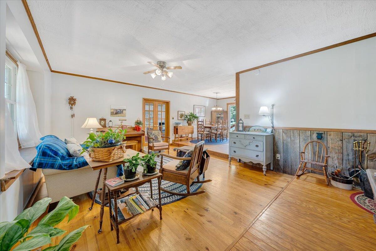 101 Gap Bridge Road Moneta, VA 24121 - Photo 8 of 52 23-MIB01686