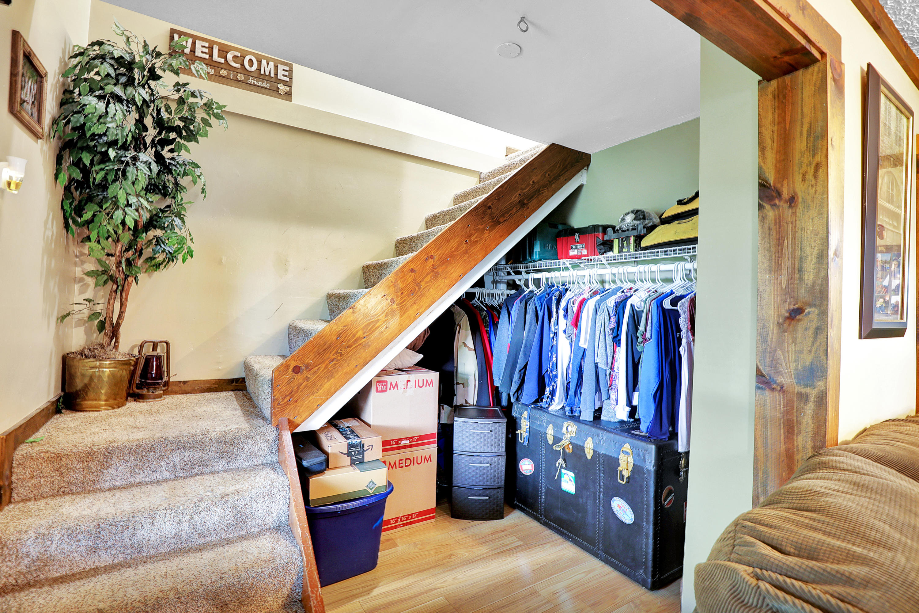 3555 Pease Road South Bellevue, MI 49021 - Photo 25 of 26 Stairs-open
