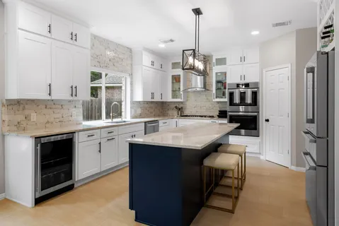 $875,000 | 3401 Zebecca Creek Drive, Austin, TX 78732