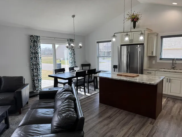 $408,900 | 23589 Laurel Glen Avenue, Mattawan, MI 49071