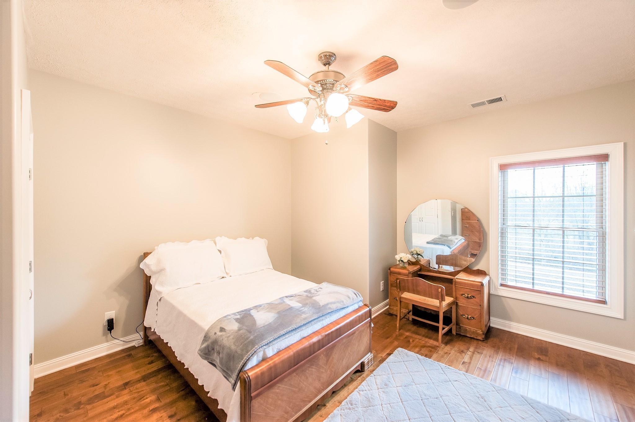 800 Butler Road Portland, TN 37148 - Photo 23 of 38 a bedroom with a bed and a window