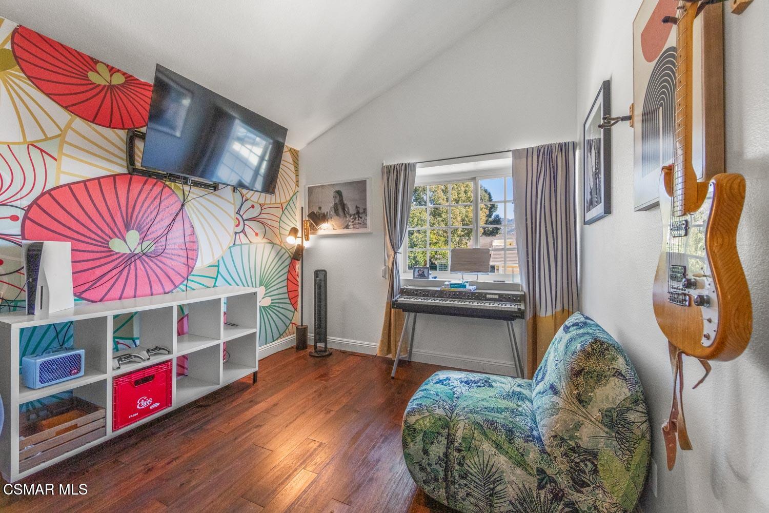 3037 Klamath Avenue Simi Valley, CA 93063 - Photo 22 of 38 a living room with furniture and a window