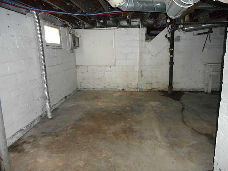 305 East Northern Avenue Springfield, OH 45503 - Photo 8 of 10