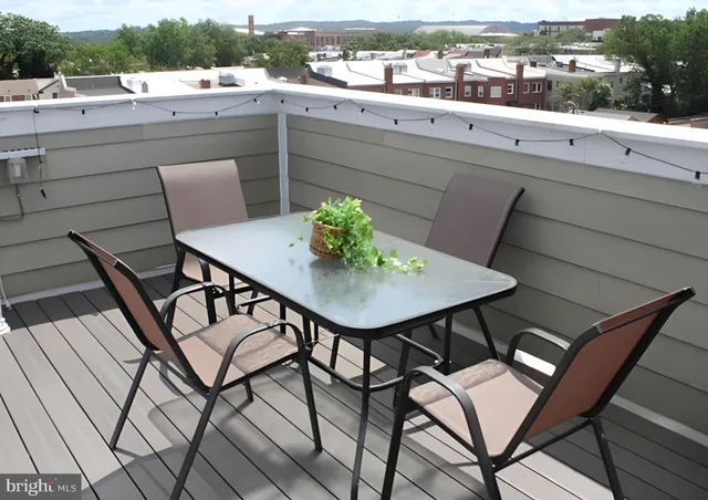 $885,000 | 1509 D Street Northeast, Unit 2, Washington, DC 20002