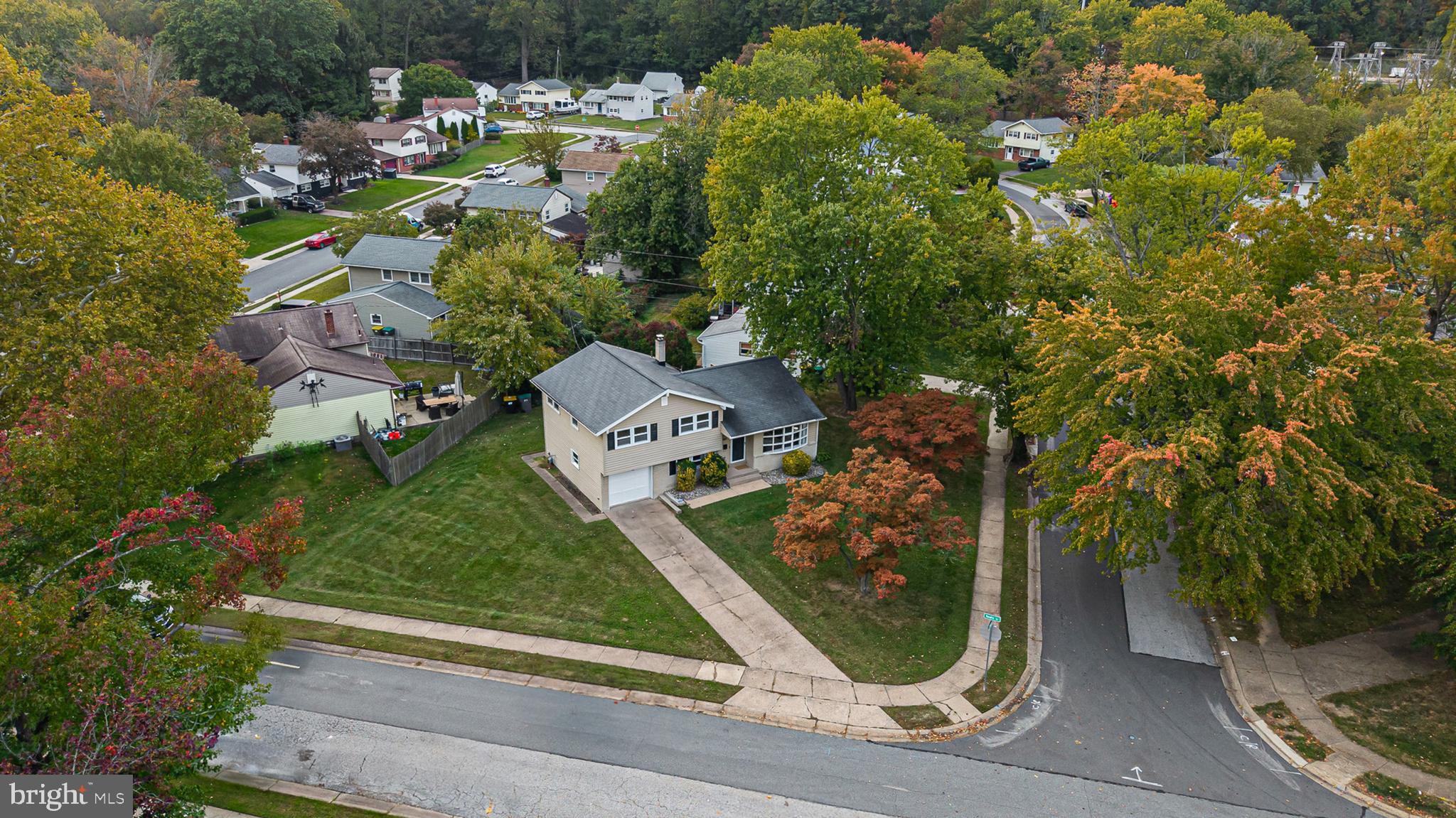 321 Ashbourne Road Claymont, DE 19703 - Photo 3 of 24 Large 1/4 Acre Corner Lot