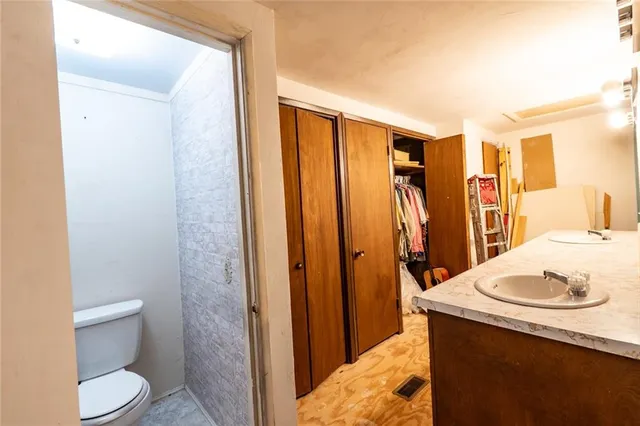 $78,600 | 2409 West 1st Street, Coffeyville, KS 67337