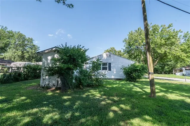 $78,600 | 2409 West 1st Street, Coffeyville, KS 67337