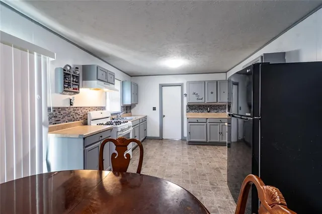 $78,600 | 2409 West 1st Street, Coffeyville, KS 67337