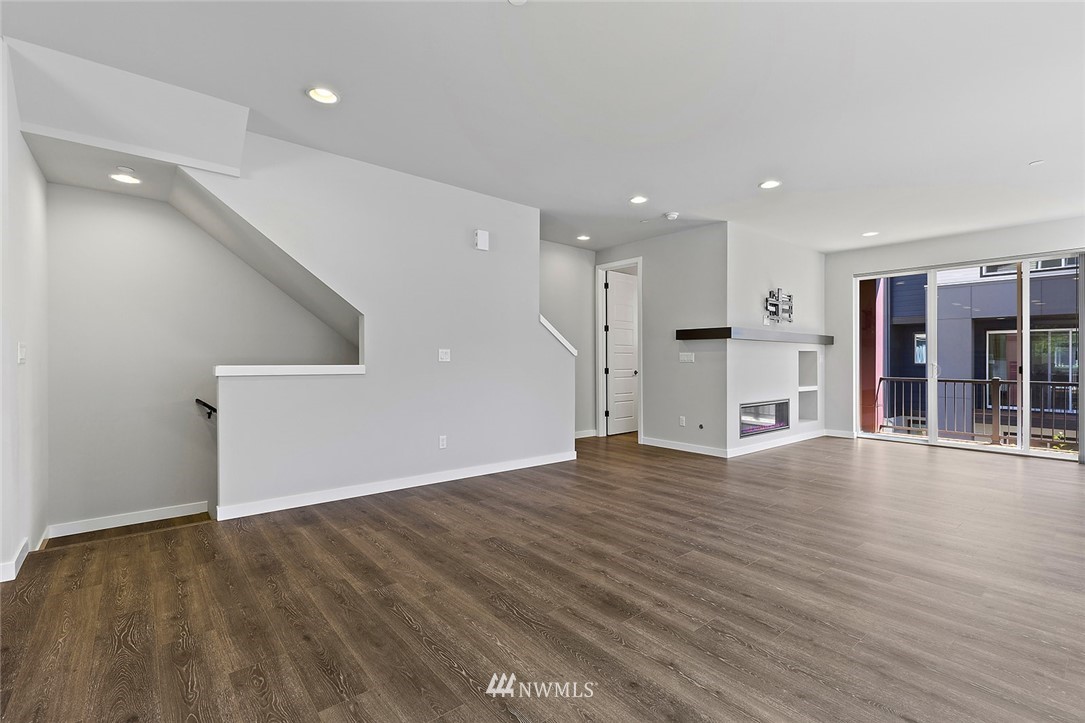 612 237th Street Southeast, Unit G Bothell, WA 98021 - Photo 11 of 34
