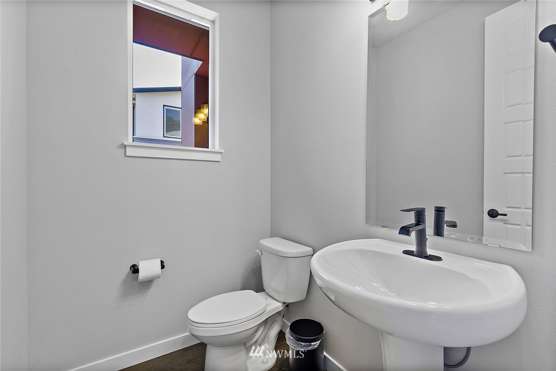 612 237th Street Southeast, Unit G Bothell, WA 98021 - Photo 19 of 34