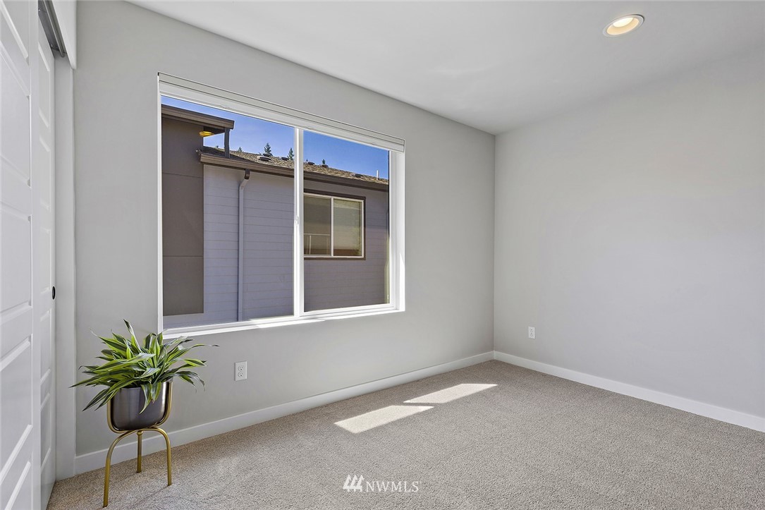 612 237th Street Southeast, Unit G Bothell, WA 98021 - Photo 28 of 34