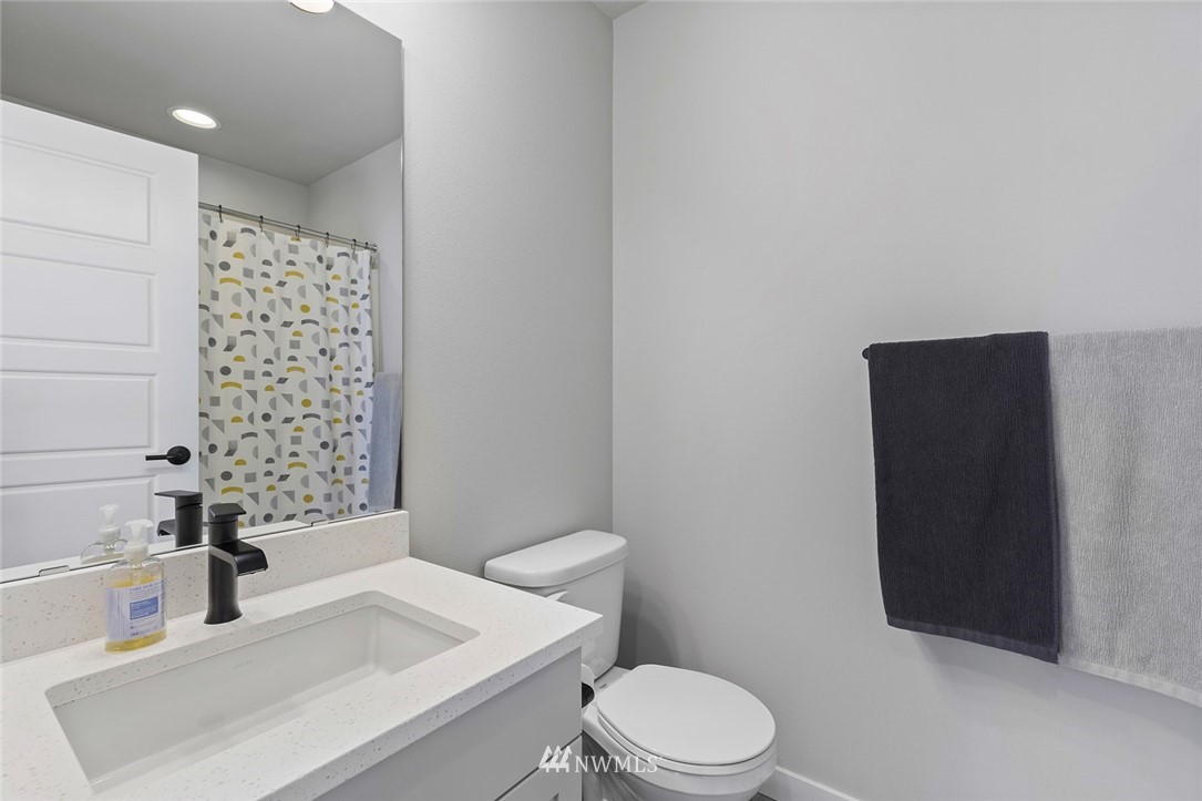 612 237th Street Southeast, Unit G Bothell, WA 98021 - Photo 29 of 34