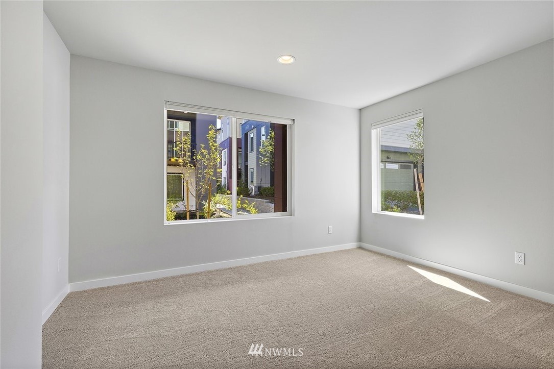 612 237th Street Southeast, Unit G Bothell, WA 98021 - Photo 5 of 34