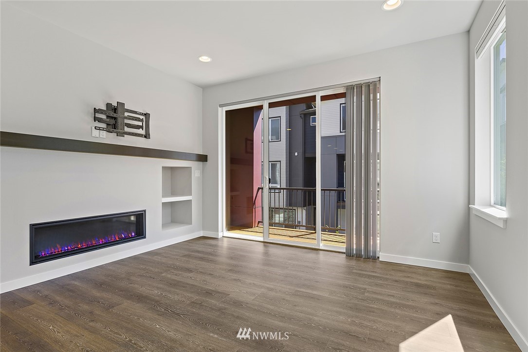 612 237th Street Southeast, Unit G Bothell, WA 98021 - Photo 8 of 34
