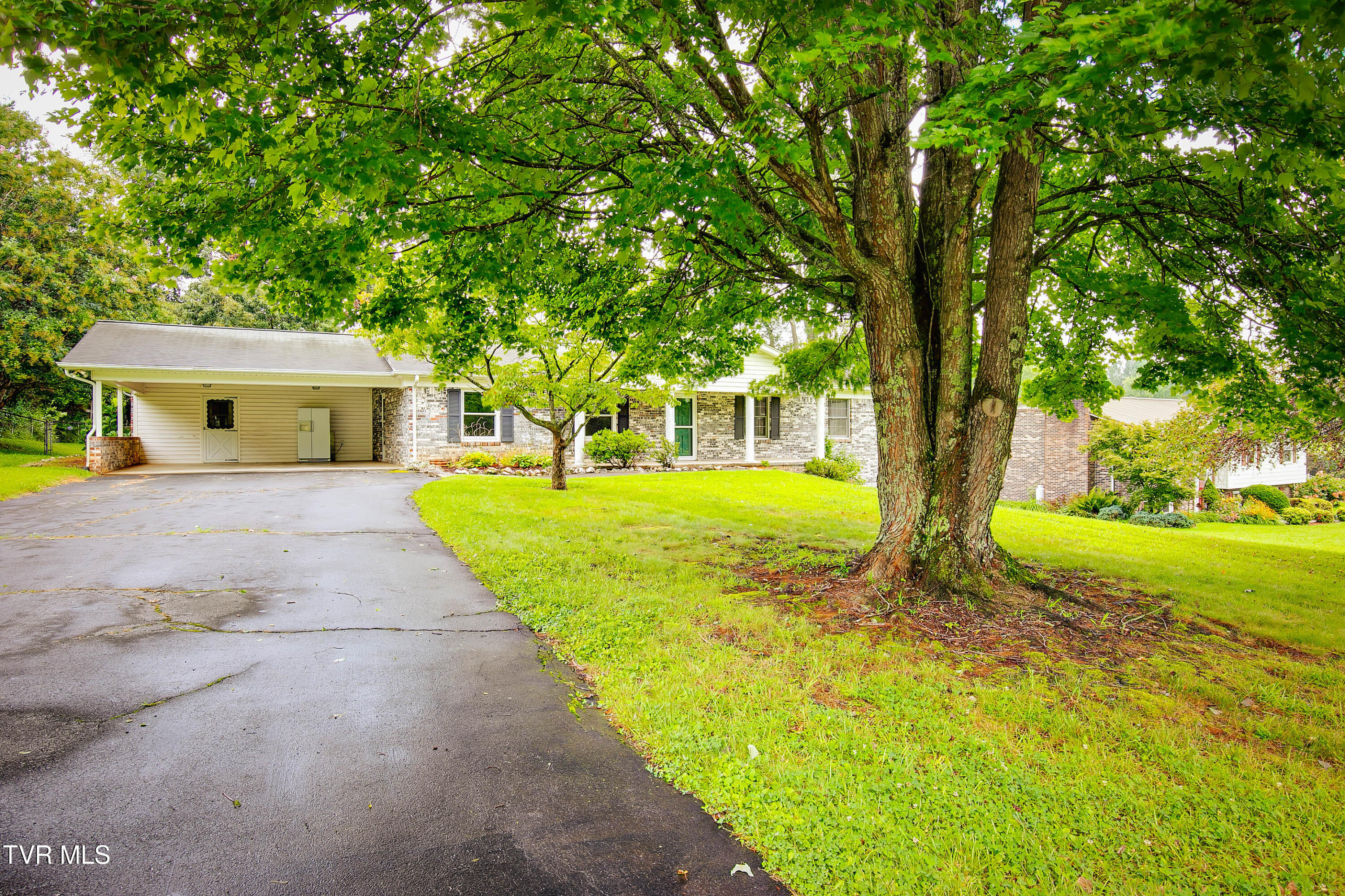 5109 Springview St-3