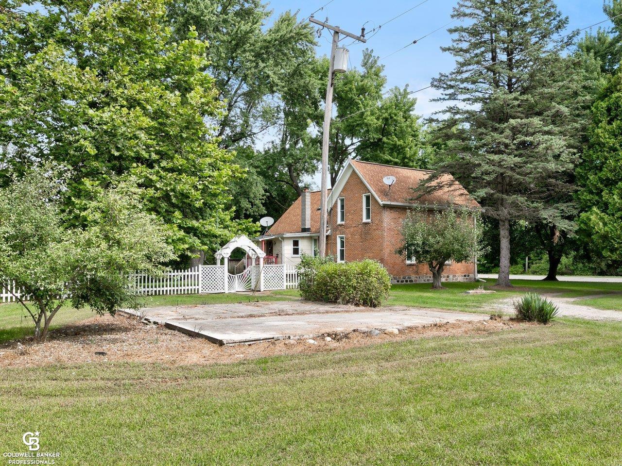 3288 Lakeshore Road Lexington, MI 48450 - Photo 2 of 20