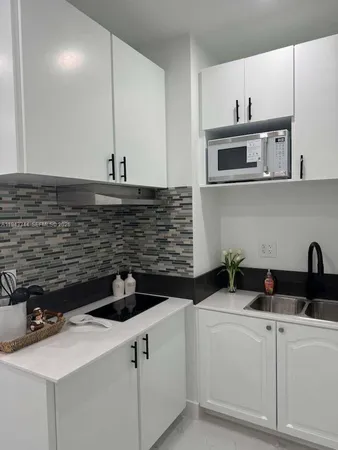 $1,495 | 12970 Southwest 187th Street, Unit EFFICIENCY, Miami, FL 33177