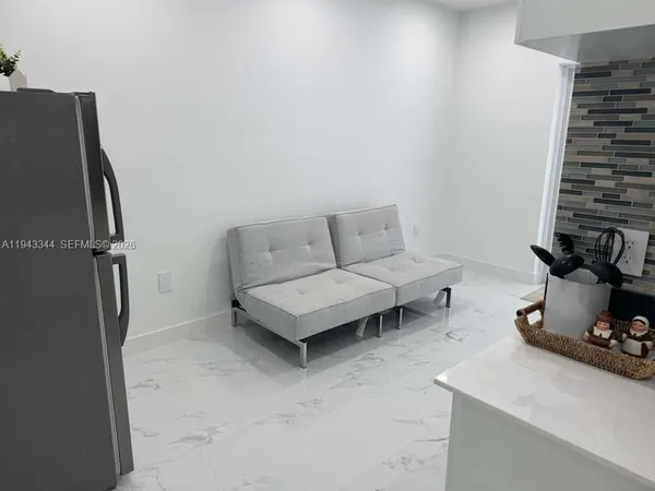 $1,495 | 12970 Southwest 187th Street, Unit EFFICIENCY, Miami, FL 33177