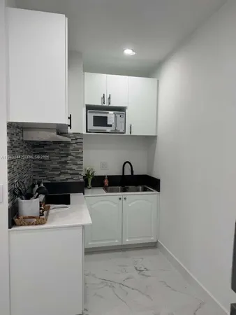 $1,495 | 12970 Southwest 187th Street, Unit EFFICIENCY, Miami, FL 33177