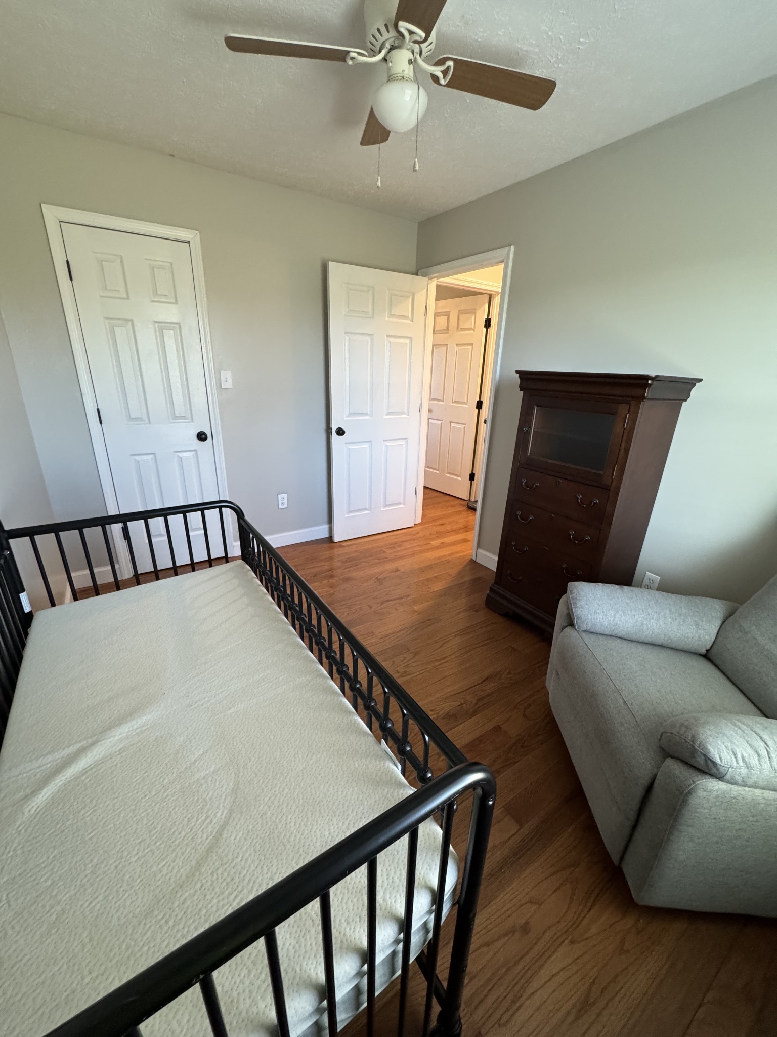 800 Pea Ridge-Sharon Grove Road Elkton, KY 42220 - Photo 27 of 43 a living room with a bed furniture and a window