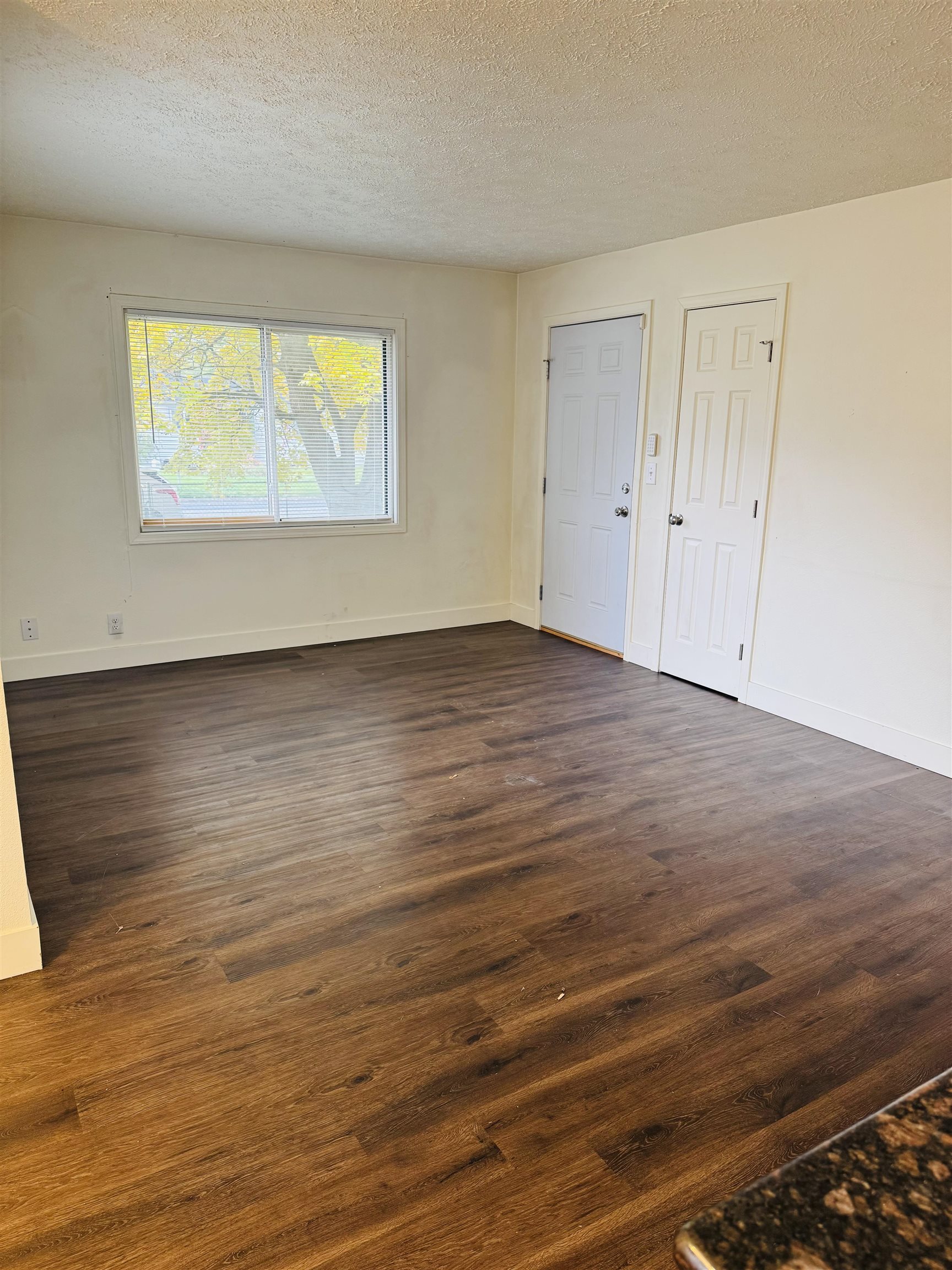 305 East Graves Road Spokane, WA 99218 - Photo 3 of 14