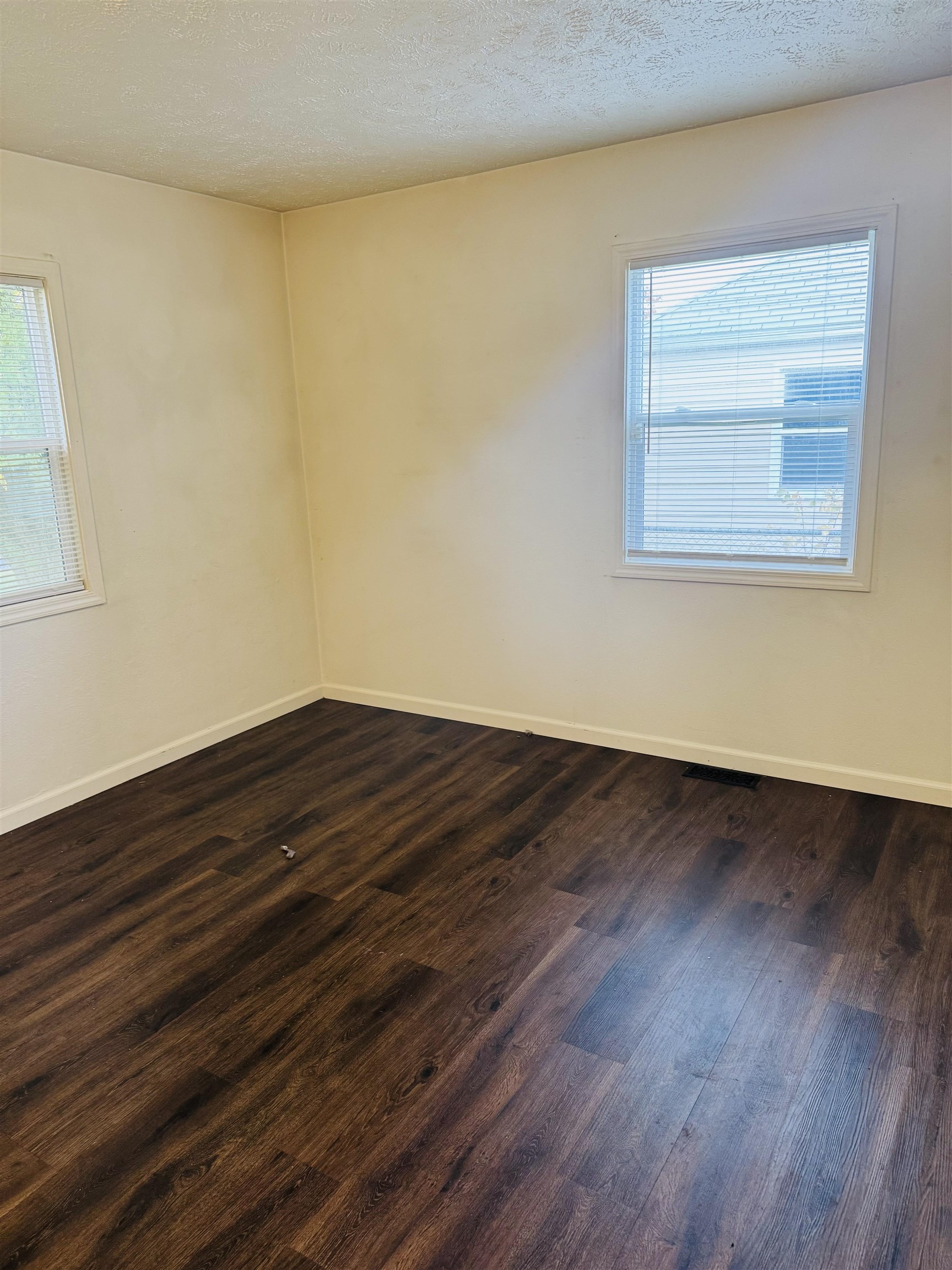 305 East Graves Road Spokane, WA 99218 - Photo 8 of 14