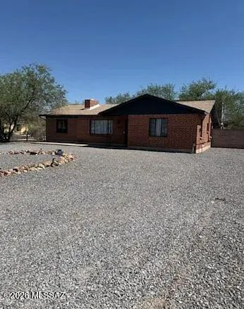 $1,980 | 1290 East Allen Road, Tucson, AZ 85719