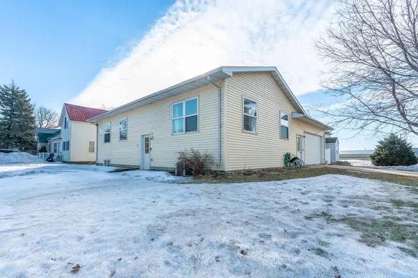 $199,900 | 211 1st Street Southeast, Elbow Lake, MN 56531