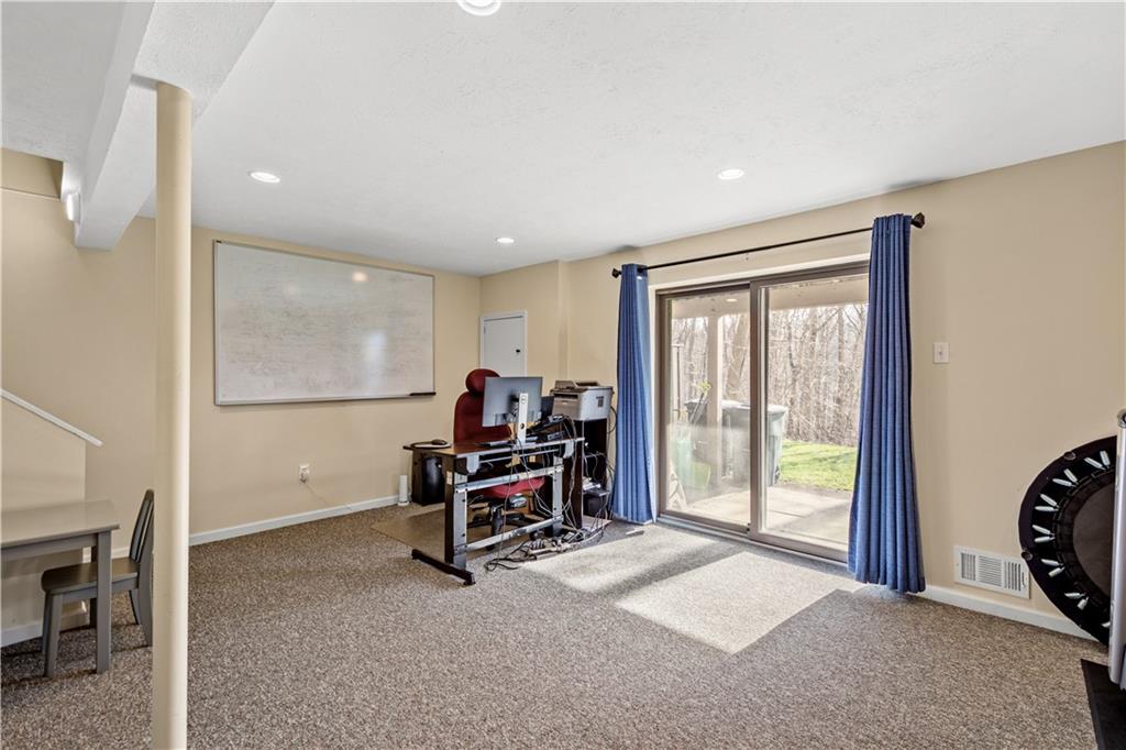345 Ridge Point Circle Bridgeville, PA 15017 - Photo 19 of 25 Gallery Image 19