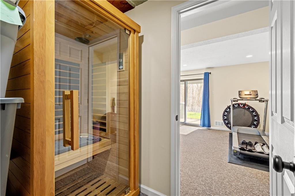 345 Ridge Point Circle Bridgeville, PA 15017 - Photo 20 of 25 Gallery Image 20