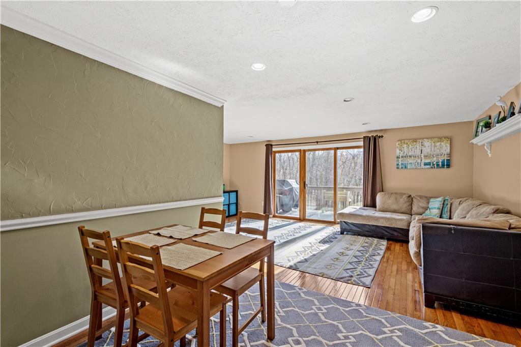 345 Ridge Point Circle Bridgeville, PA 15017 - Photo 6 of 25 Gallery Image 6
