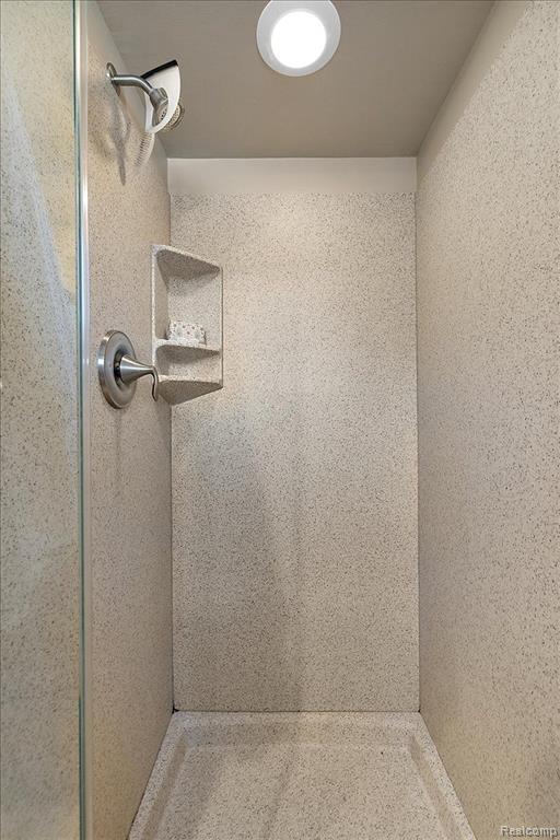 144 Oaklane Drive Rochester Hills, MI 48306 - Photo 37 of 74