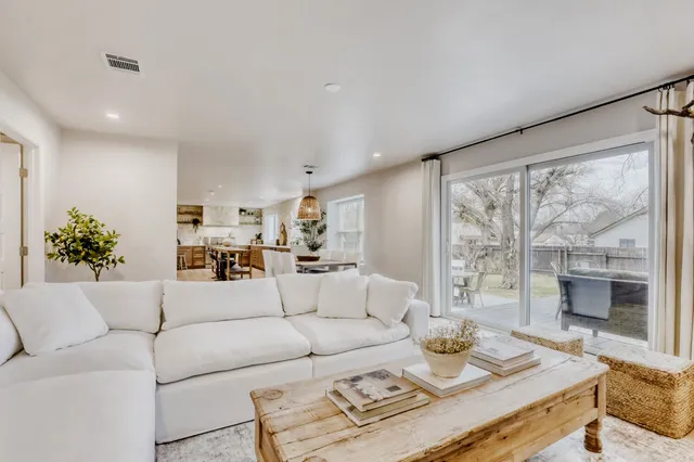 $810,000 | 13110 Broughton Way, Austin, TX 78727