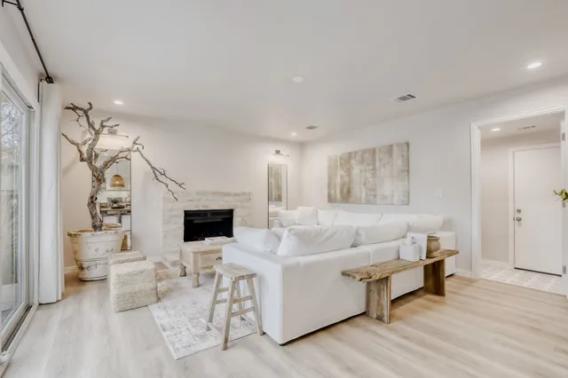 $810,000 | 13110 Broughton Way, Austin, TX 78727