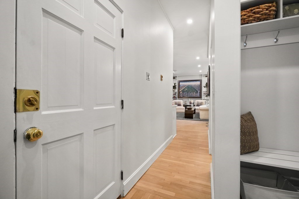 43 Anderson Street, Unit 1 Boston, MA 02114 - Photo 21 of 36