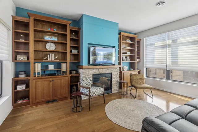 $415,000 | 270 4th Street East, Unit 401, St. Paul, MN 55101