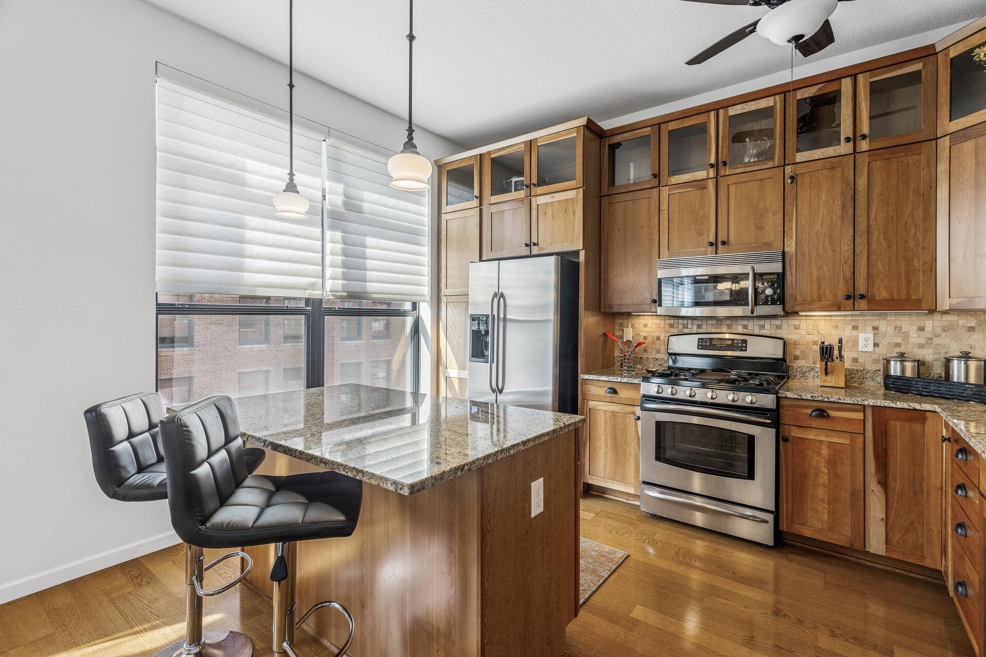 270 4th Street East, Unit 401 St. Paul, MN 55101 - Photo 3 of 38