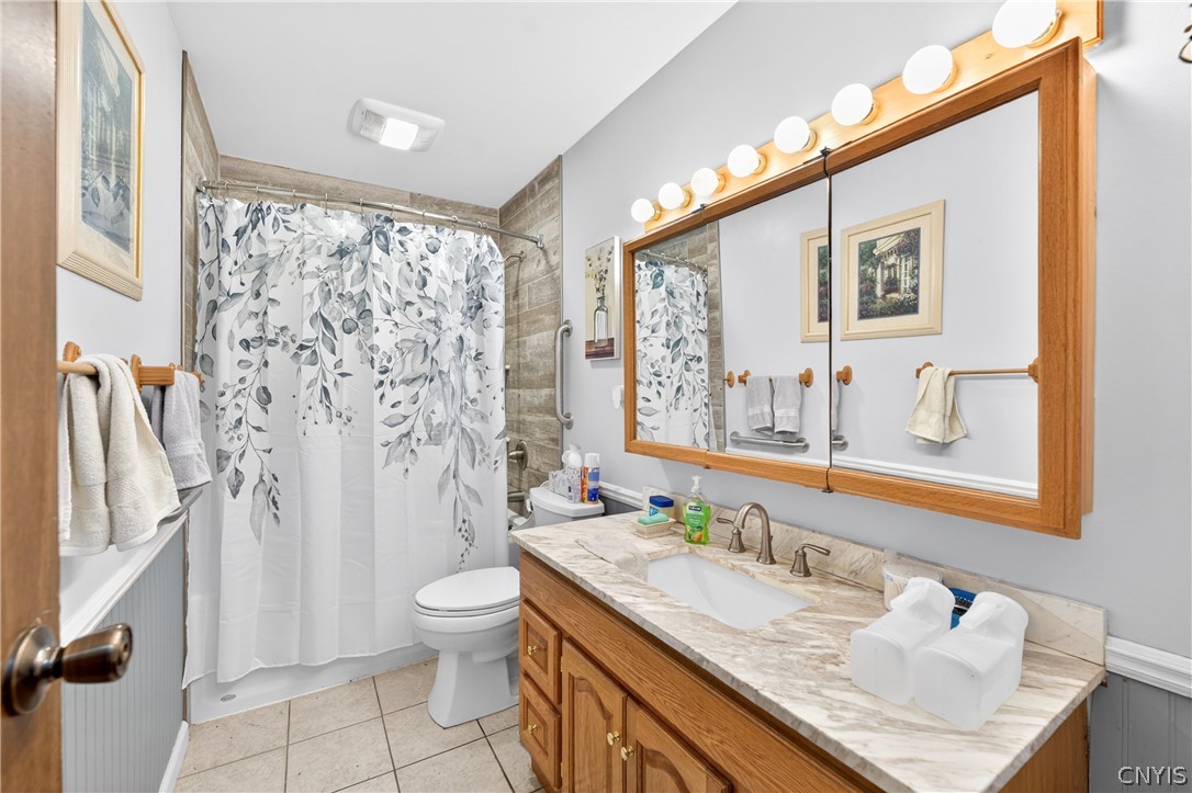 113 5th Street Rome, NY 13440 - Photo 14 of 47 Full bathroom