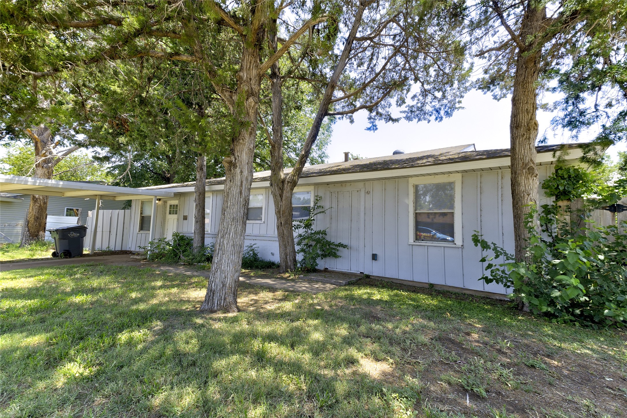 1635 Longview Street Wichita Falls, TX 76306 - Photo 1 of 4