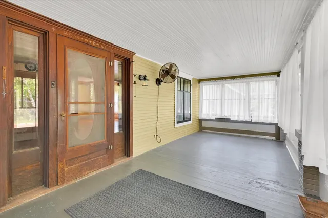 $259,900 | 878 South Wildwood Avenue, Kankakee, IL 60901