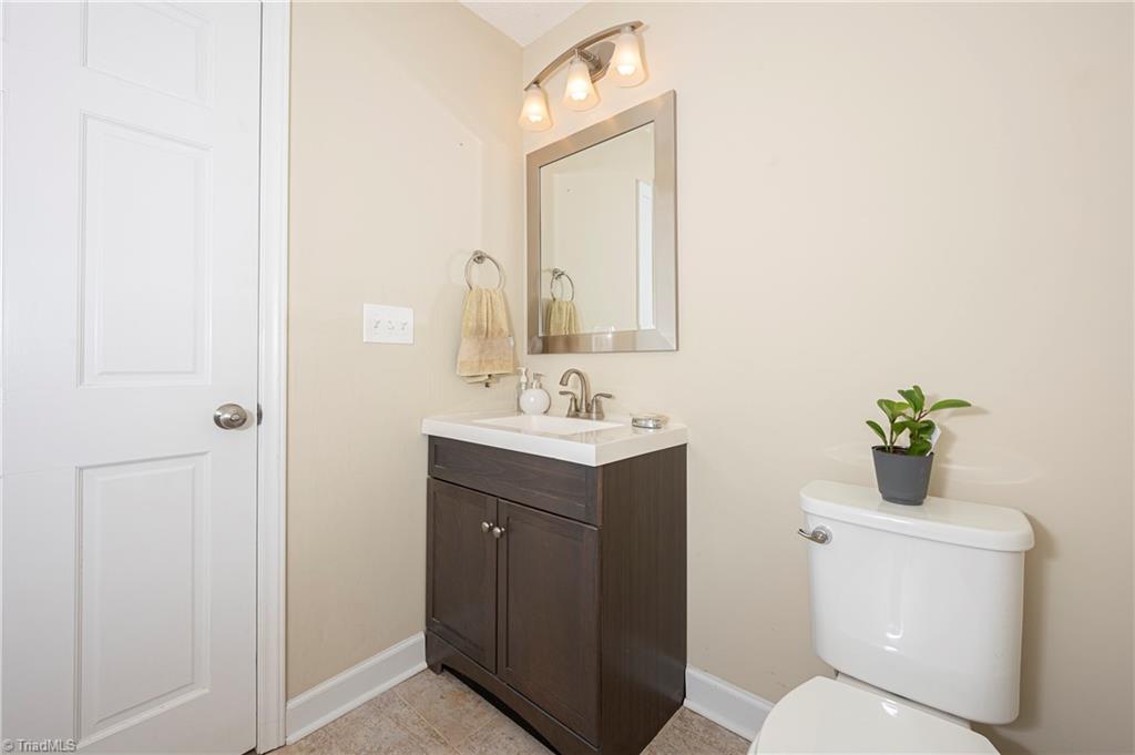 1625 Central Road Clemmons, NC 27012 - Photo 20 of 36 Gallery Image 20