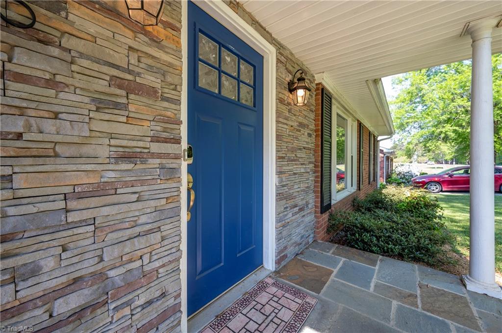 1625 Central Road Clemmons, NC 27012 - Photo 3 of 36 Gallery Image 3