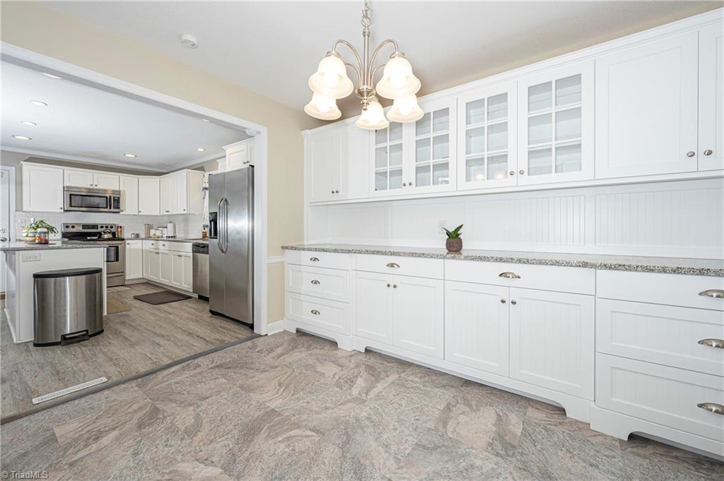 1625 Central Road Clemmons, NC 27012 - Photo 10 of 36 Gallery Image 10