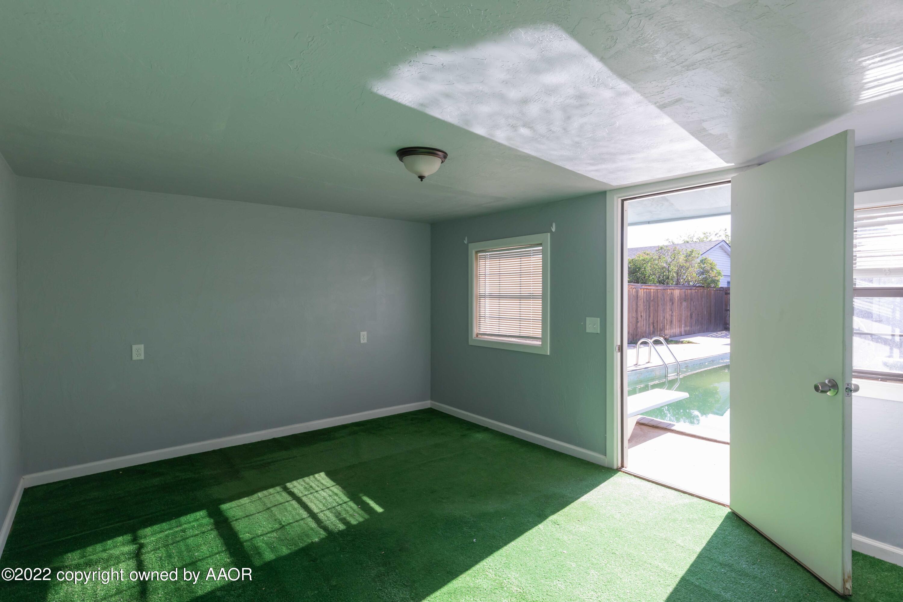 2902 Browning Street Amarillo, TX 79103 - Photo 31 of 36 SHOP VIEW 2